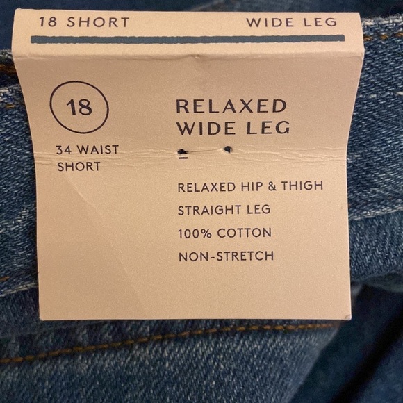 Universal Thread Relaxed Wide
Leg Jeans 18 short new - Picture 4 of 4